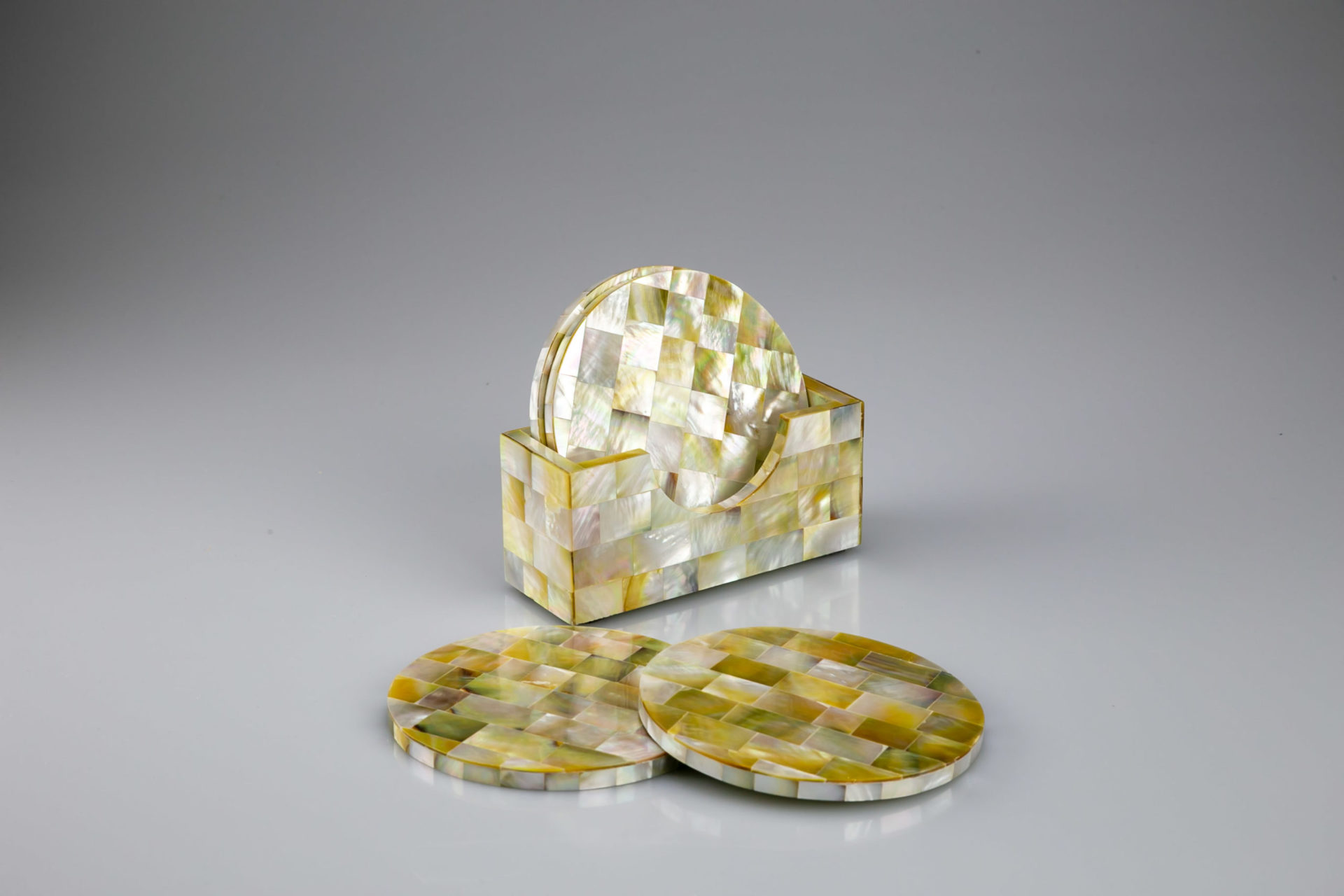 COASTERS IN China White MOTHER OF PEARL 